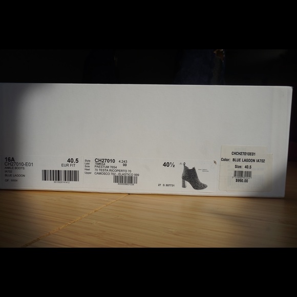 Chloe Lauren Scalloped Suede Ankle Boot NWT 40.5 - Picture 6 of 6